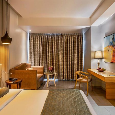 Hotel Satkar Grande Thane Buitenkant foto