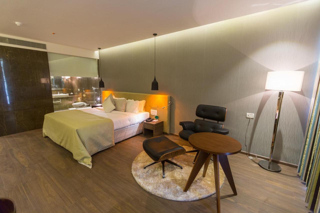 Hotel Satkar Grande Thane Buitenkant foto