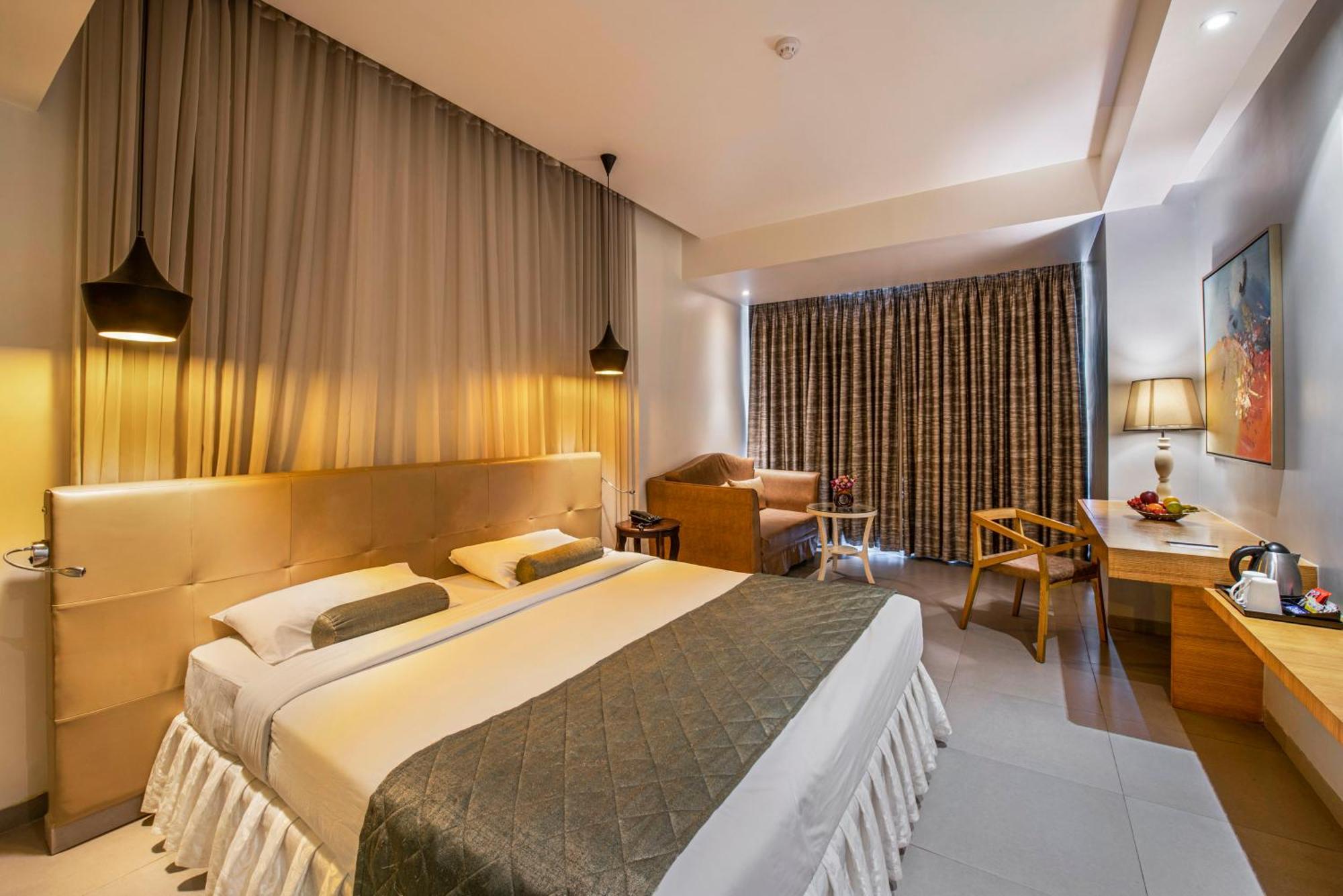 Hotel Satkar Grande Thane Buitenkant foto