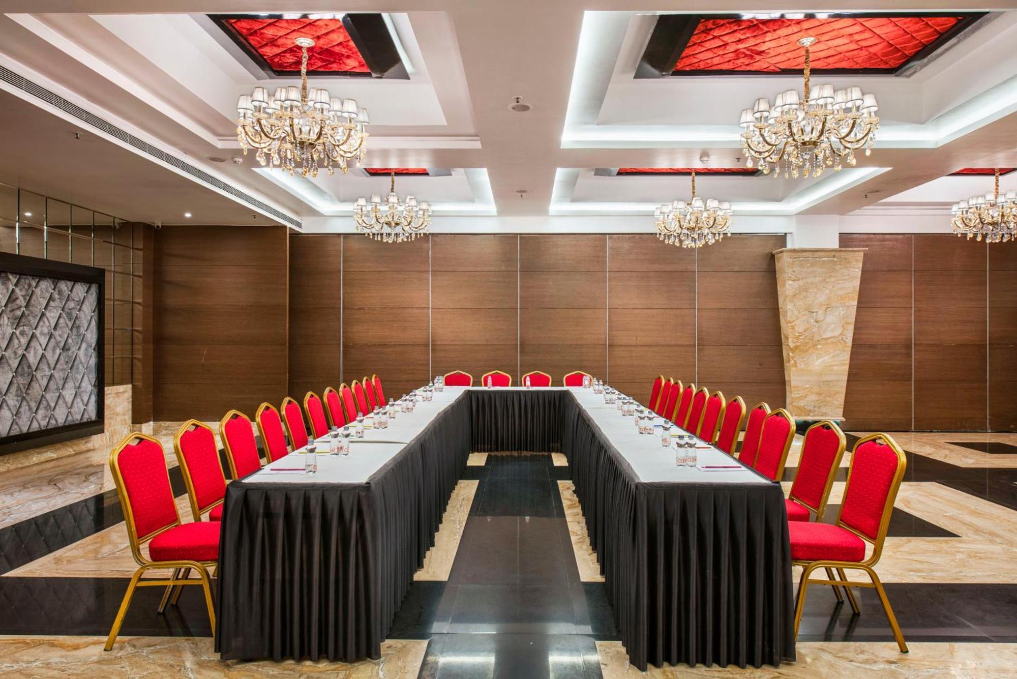 Hotel Satkar Grande Thane Buitenkant foto