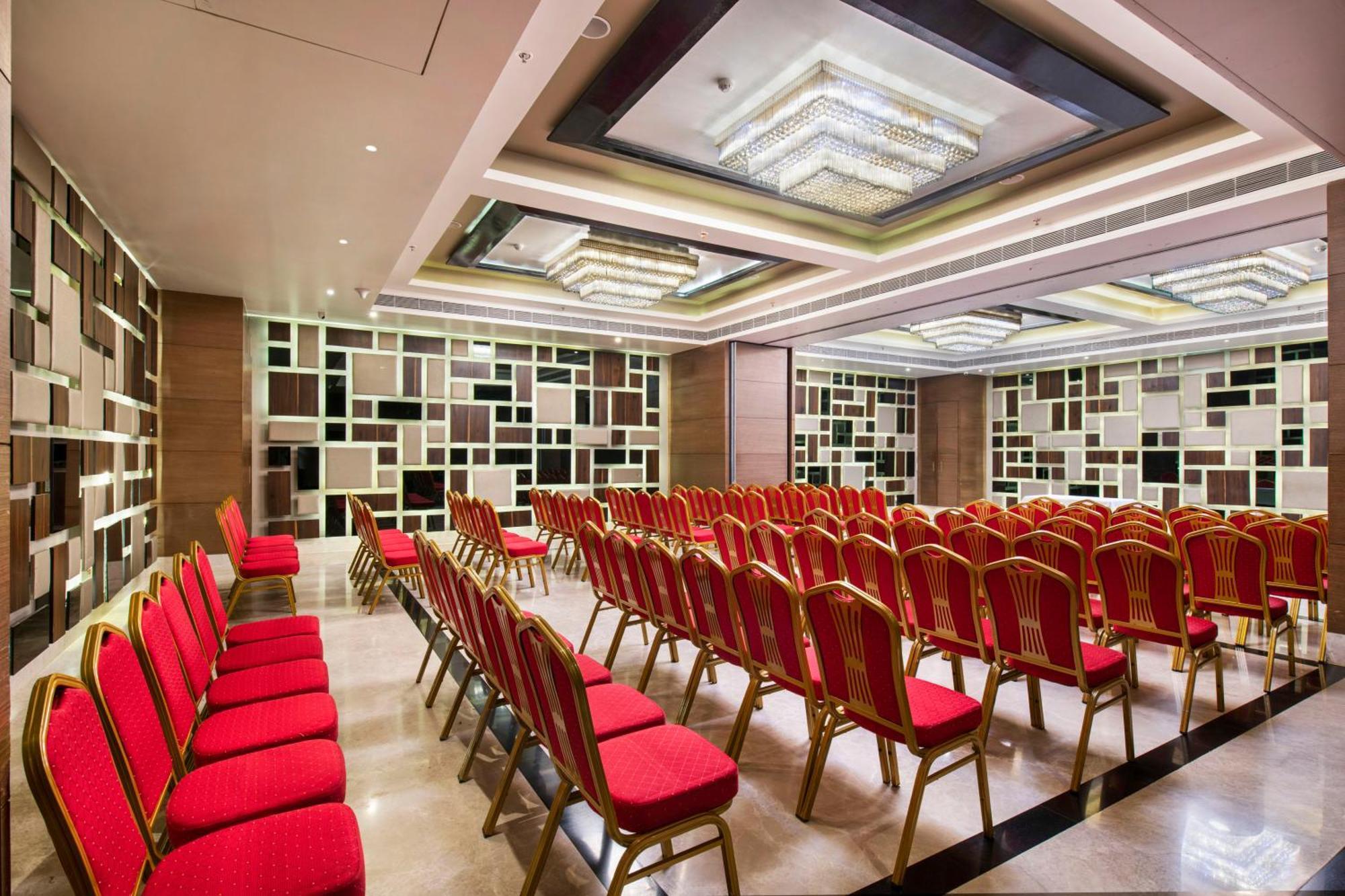 Hotel Satkar Grande Thane Buitenkant foto